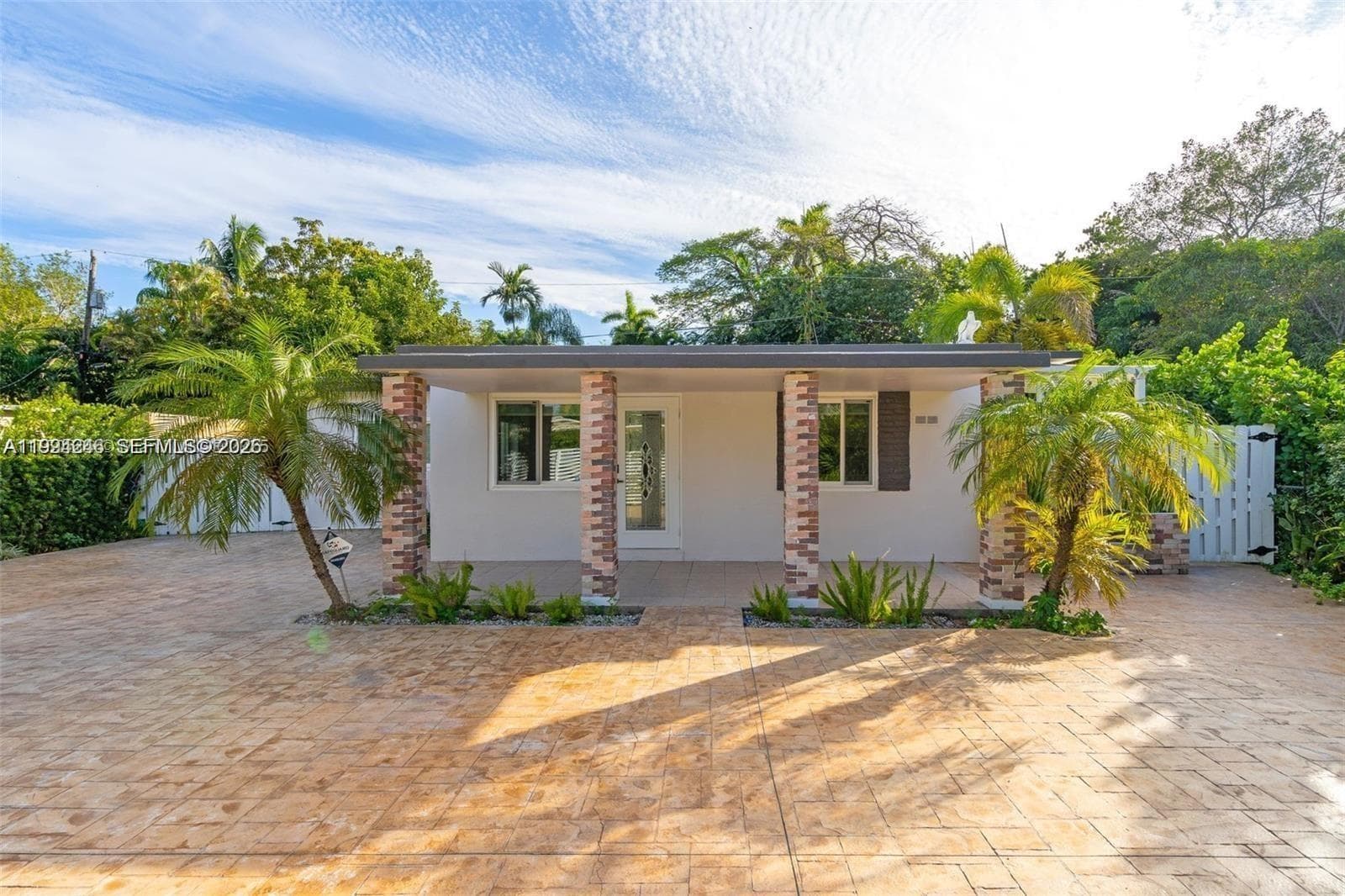 3800 Charles Ter, Miami FL 33133 — 2