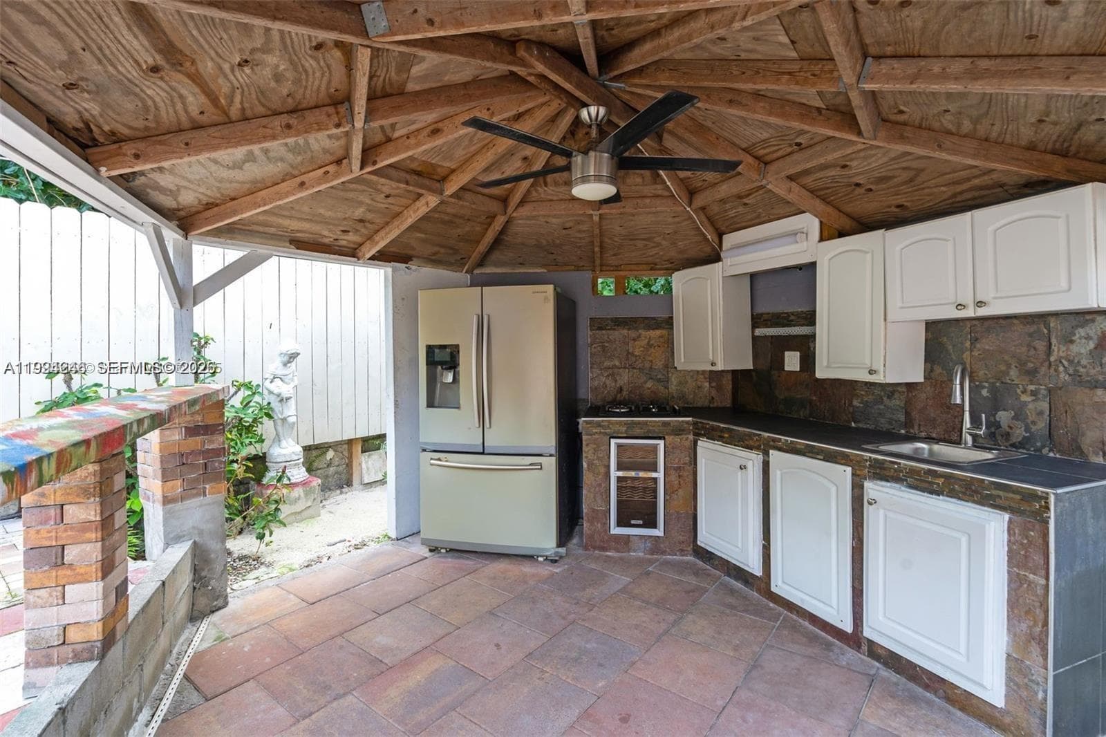 3800 Charles Ter, Miami FL 33133 — 13