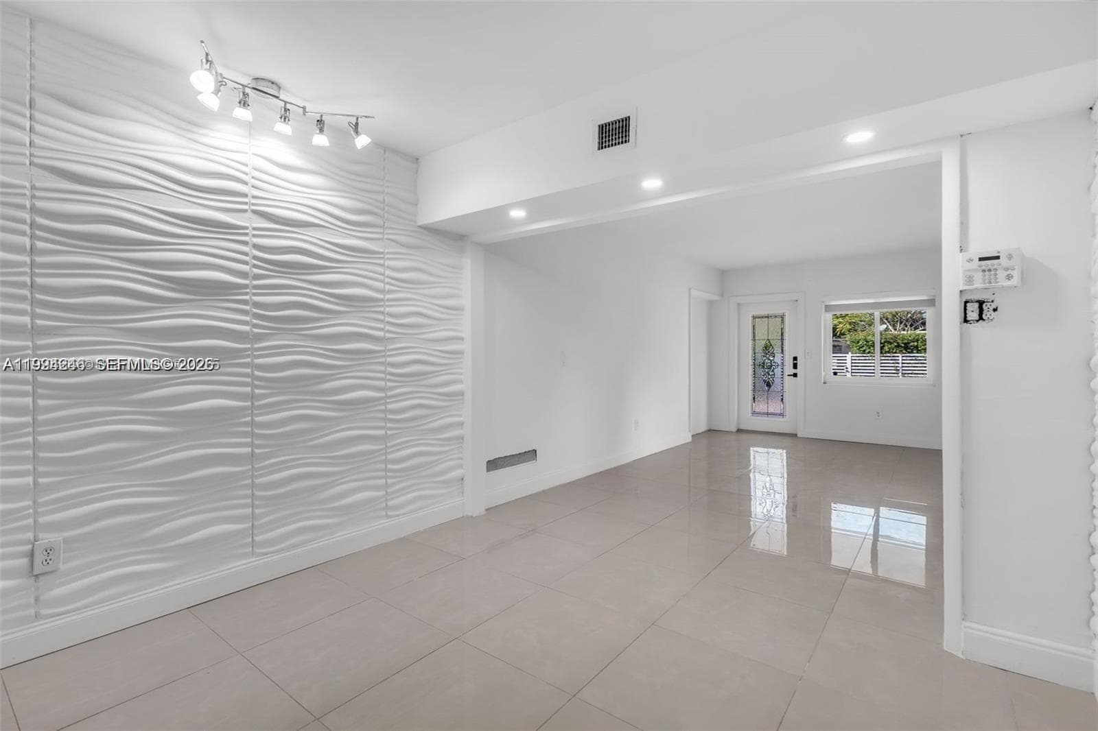 3800 Charles Ter, Miami FL 33133 — 4