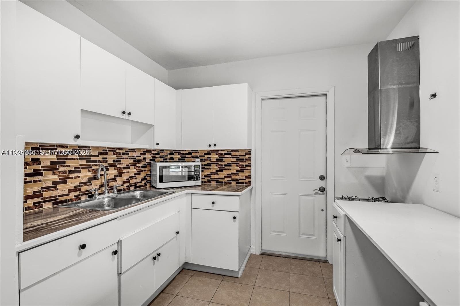 3800 Charles Ter, Miami FL 33133 — 8