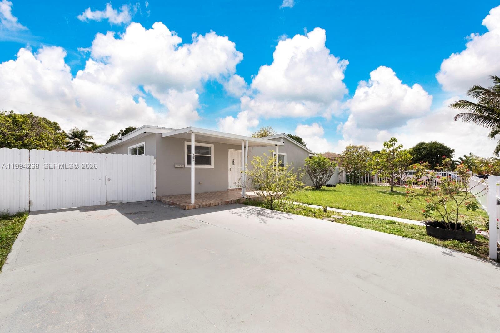 580 NW 189th Ter, Miami Gardens FL 33169 — 2