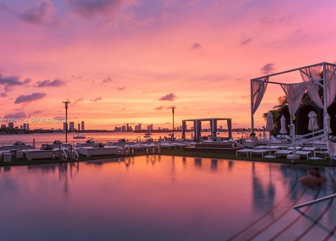1100 West Ave # 1020, Miami Beach FL 33139 — 44