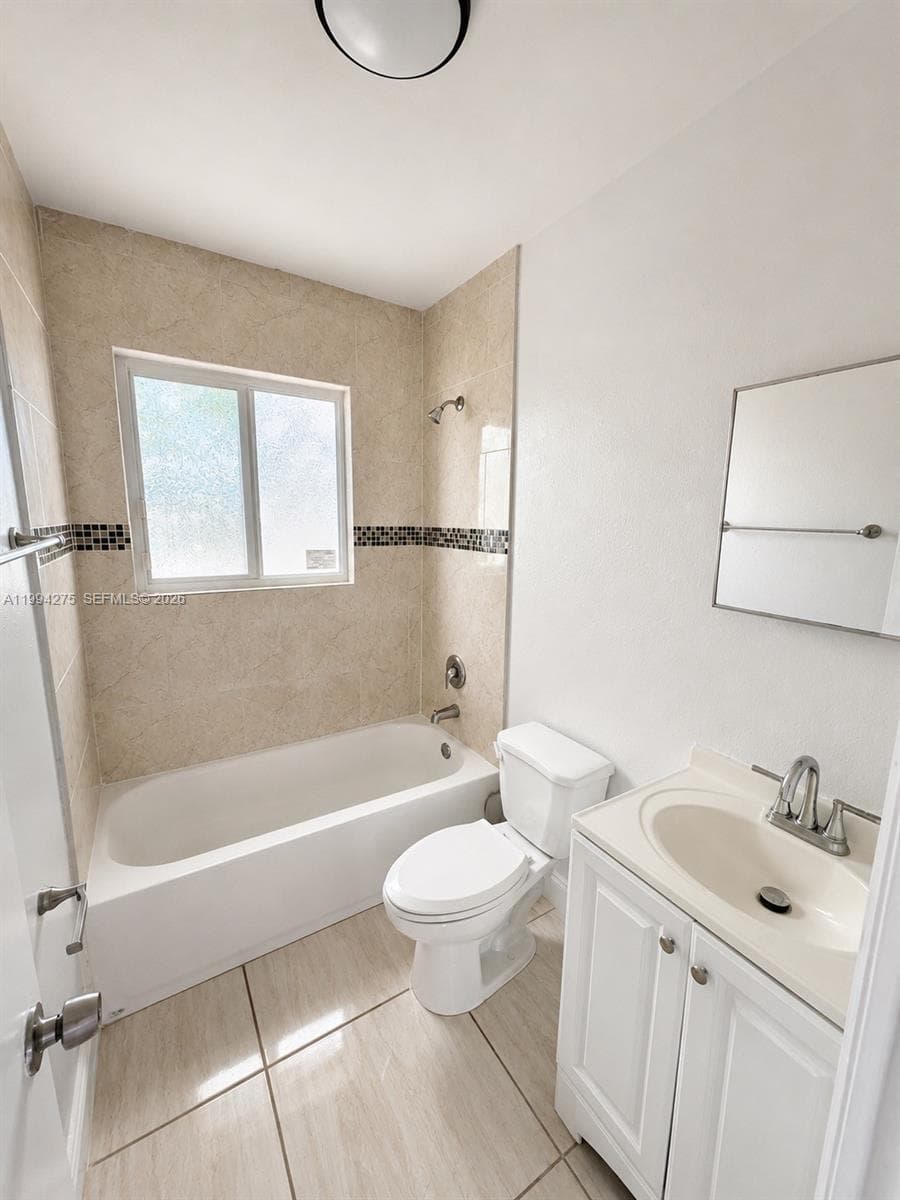 1940 Washington Ave # 15, Opa-Locka FL 33054 — 16