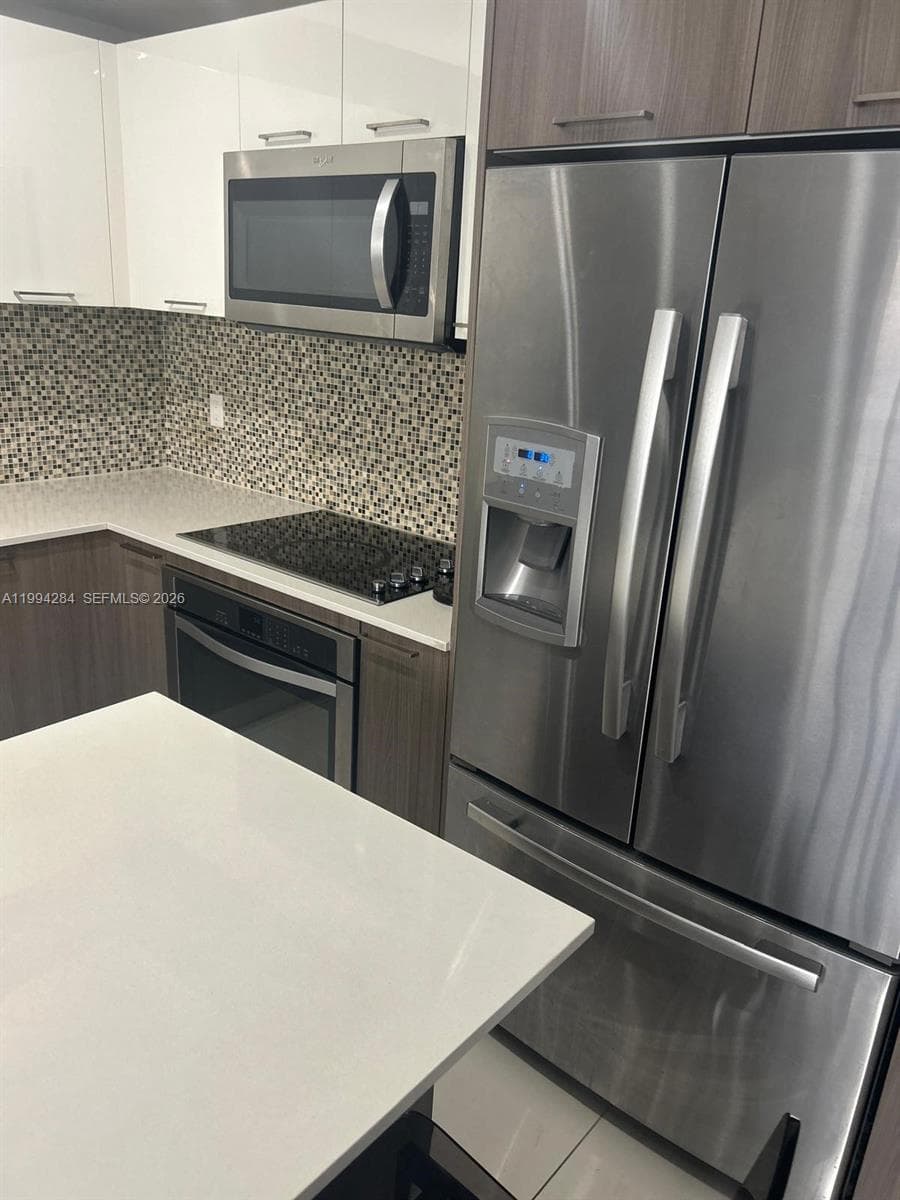 5300 NW 85 # 1106, Doral FL 33166 — 9