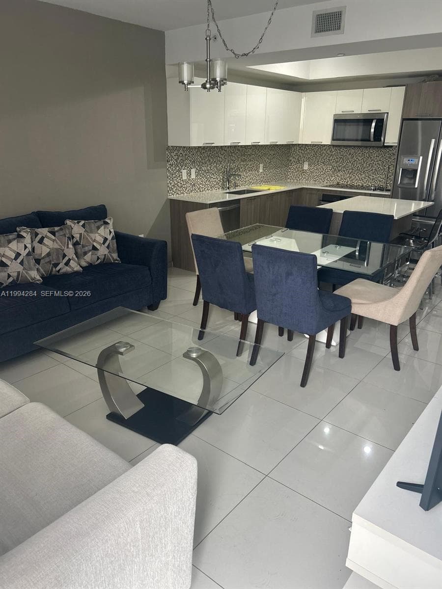5300 NW 85 # 1106, Doral FL 33166 — 10
