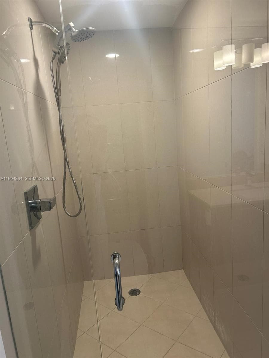 5300 NW 85 # 1106, Doral FL 33166 — 19