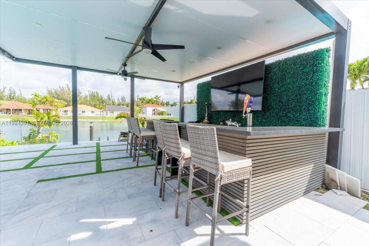 15763 SW 43rd St, Miami FL 33185 — 37