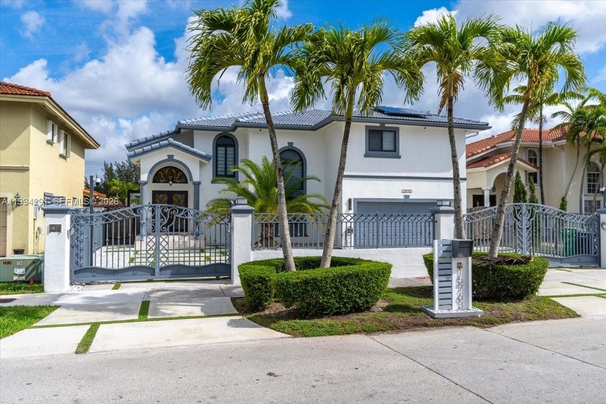15763 SW 43rd St, Miami FL 33185 — 39
