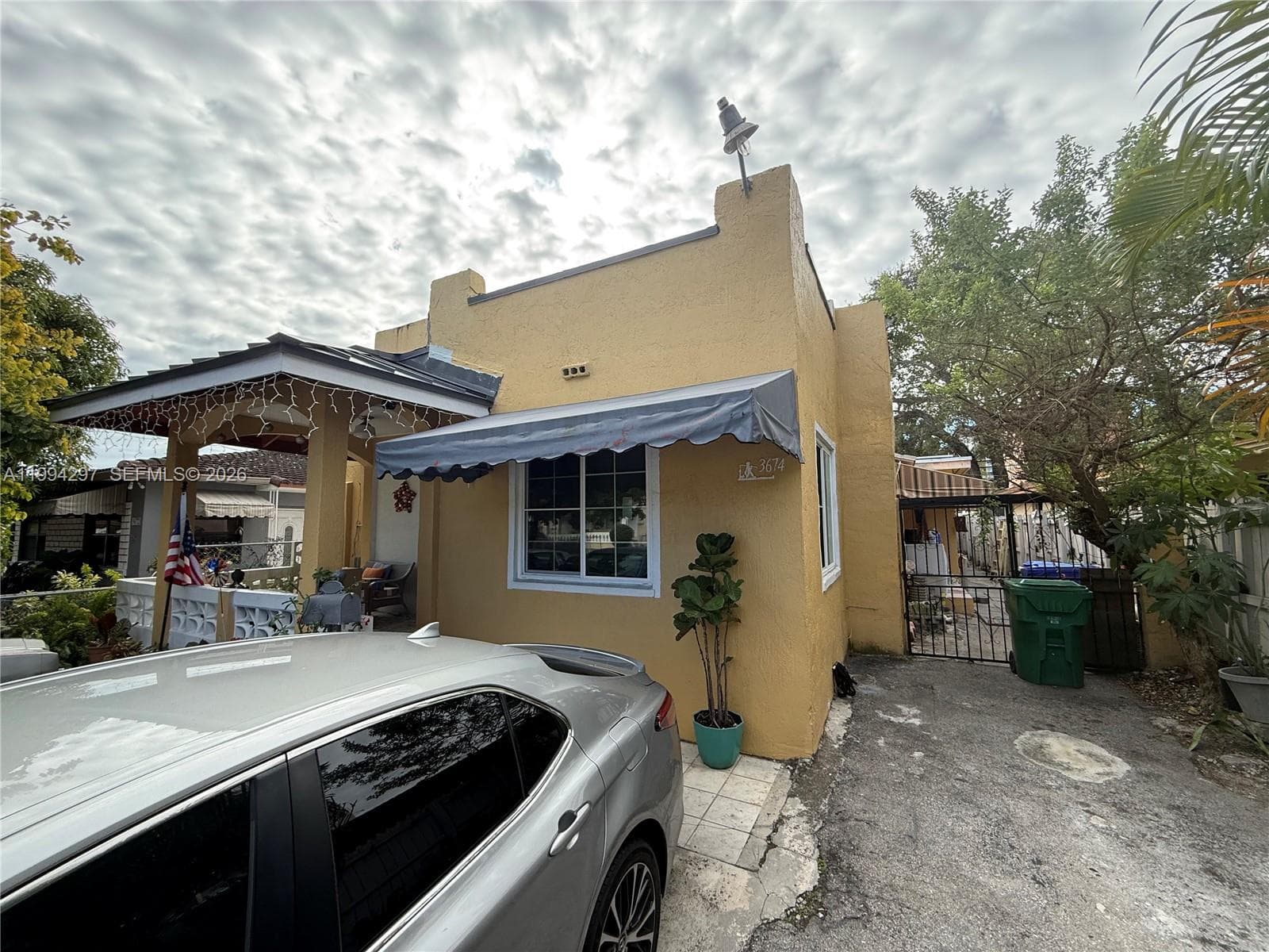 3674 SW 25th St, Miami FL 33133 — 2