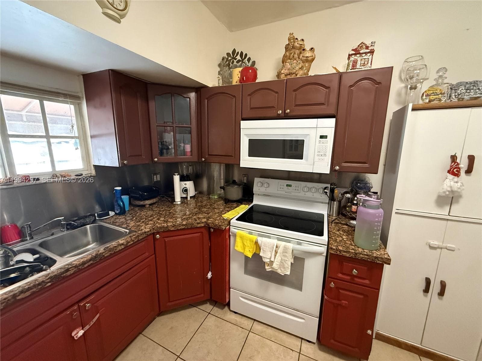 3674 SW 25th St, Miami FL 33133 — 9