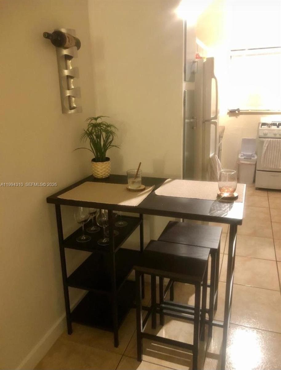 620 76th St # 11, Miami Beach FL 33141 — 11