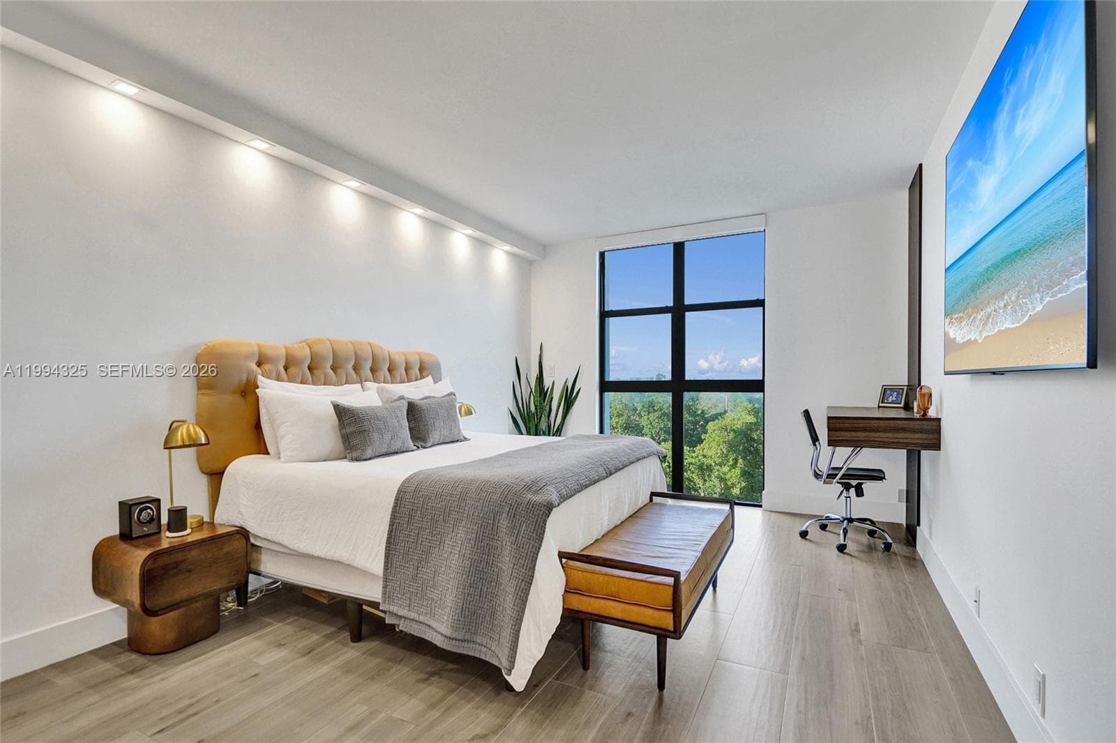 1000 Quayside Ter # 707, Miami FL 33138 — 16