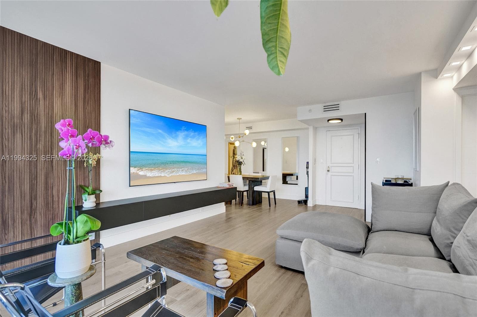 1000 Quayside Ter # 707, Miami FL 33138 — 5