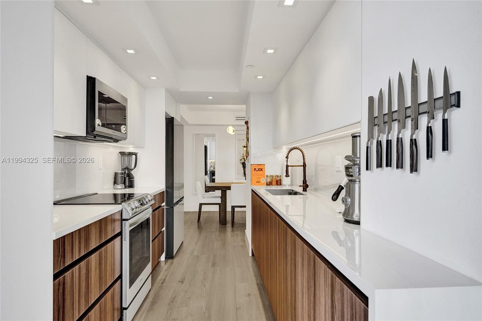 1000 Quayside Ter # 707, Miami FL 33138 — 11