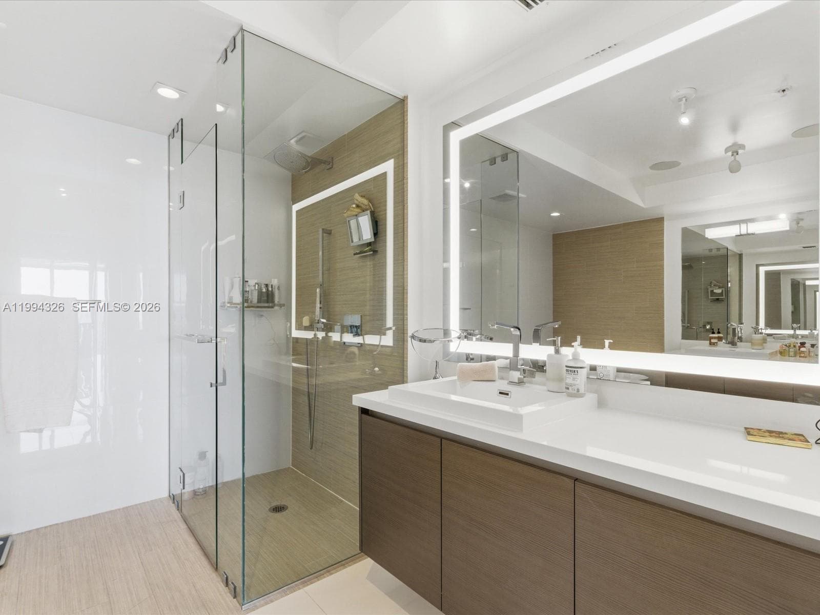 330 Sunny Isles Blvd # 1508, Sunny Isles Beach FL 33160 — 26