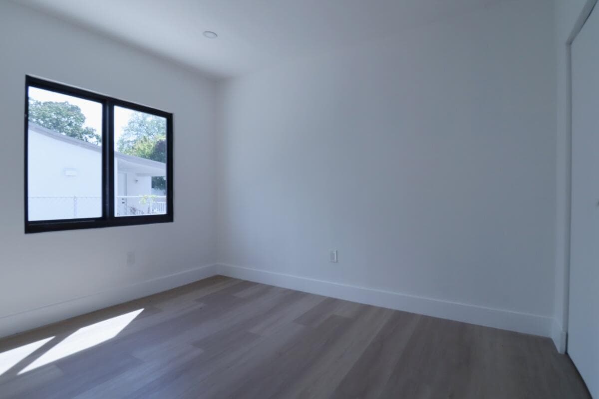 3040 NW 13th Avenue # 1, Miami FL 33142 — 15