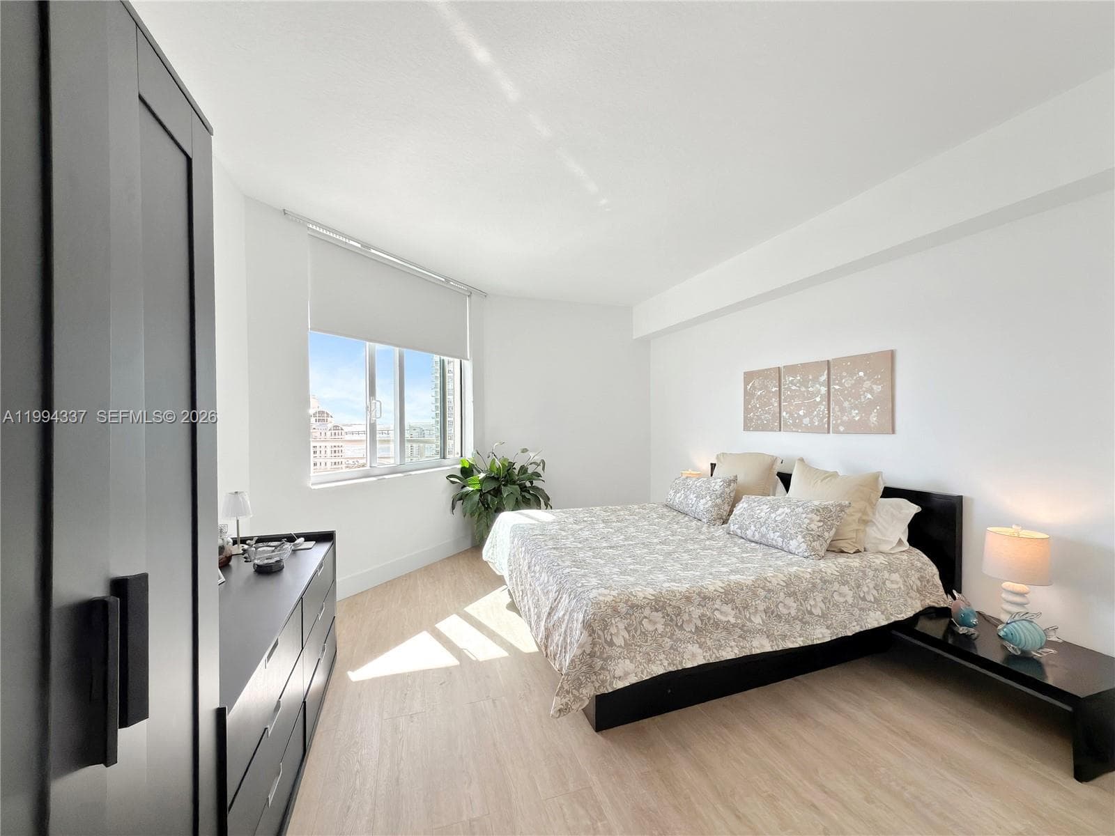 335 S Biscayne Blvd # 2905, Miami FL 33131 — 12