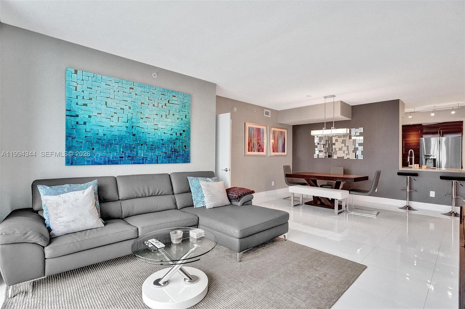 325 S Biscayne Blvd # 2519, Miami FL 33131 — 2