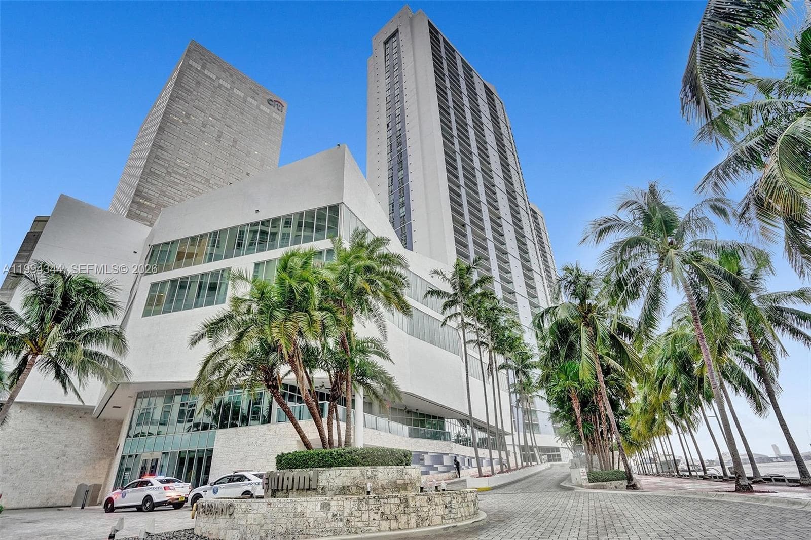 325 S Biscayne Blvd # 2519, Miami FL 33131 — 43