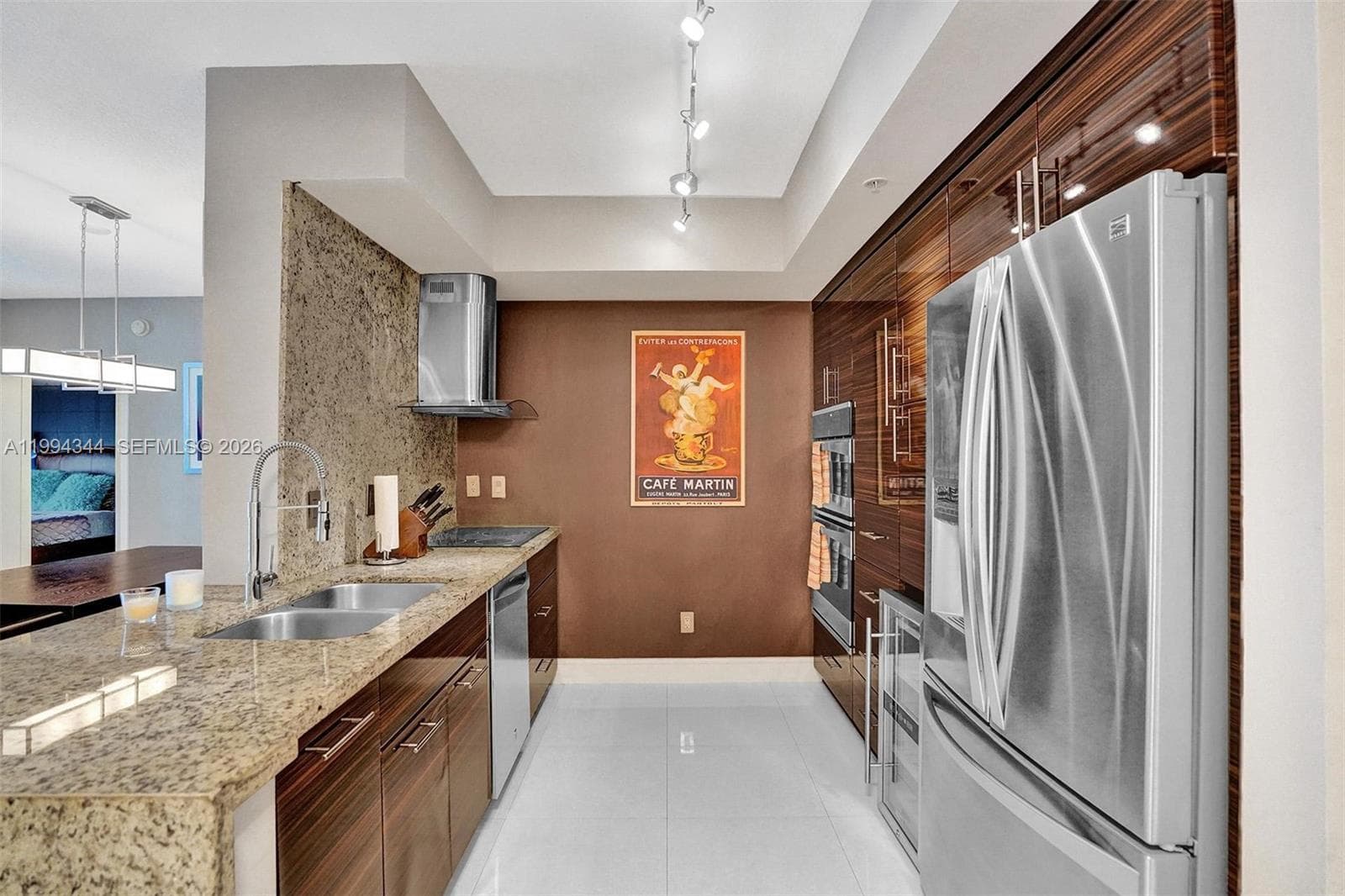 325 S Biscayne Blvd # 2519, Miami FL 33131 — 22