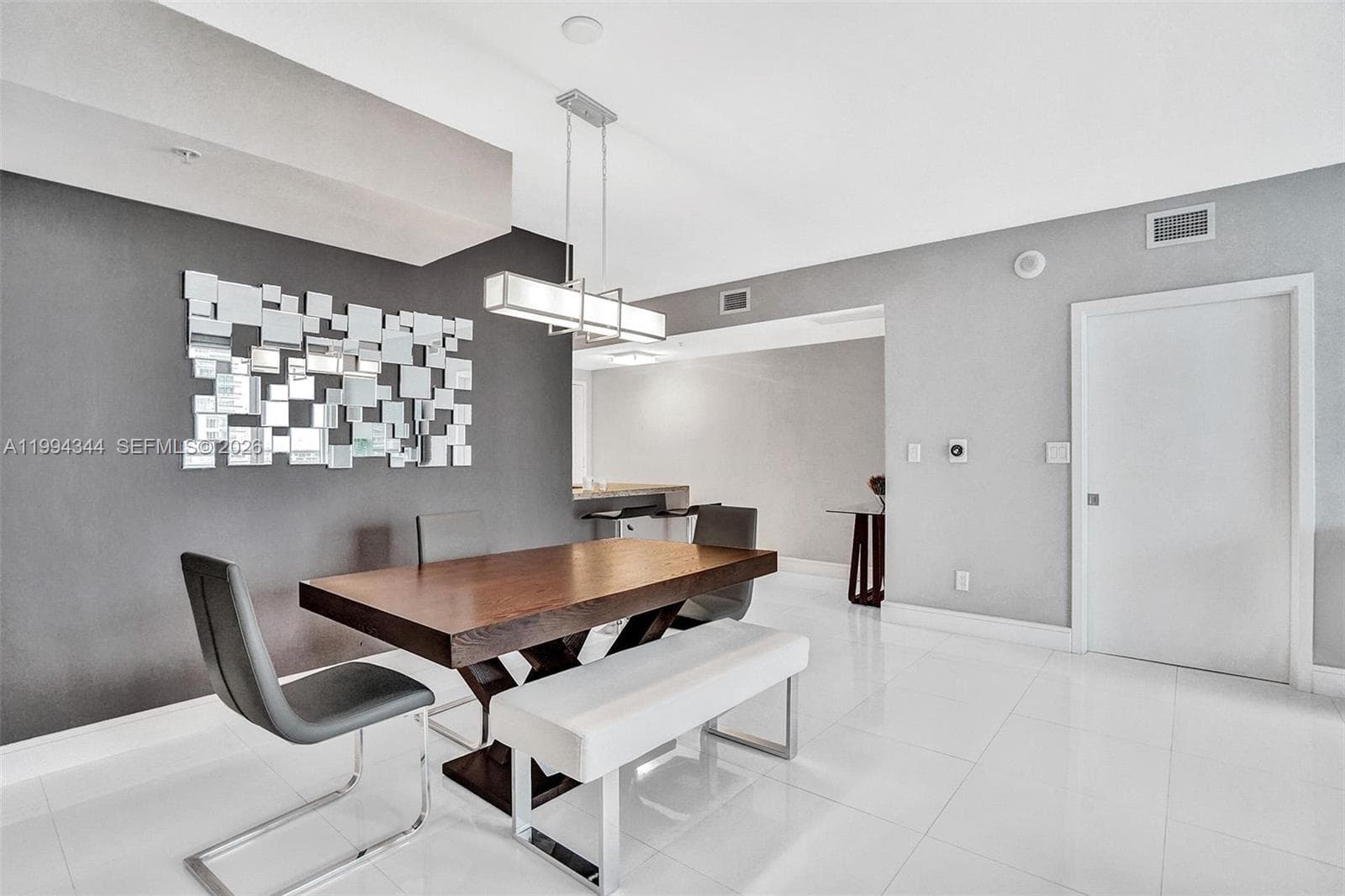 325 S Biscayne Blvd # 2519, Miami FL 33131 — 20