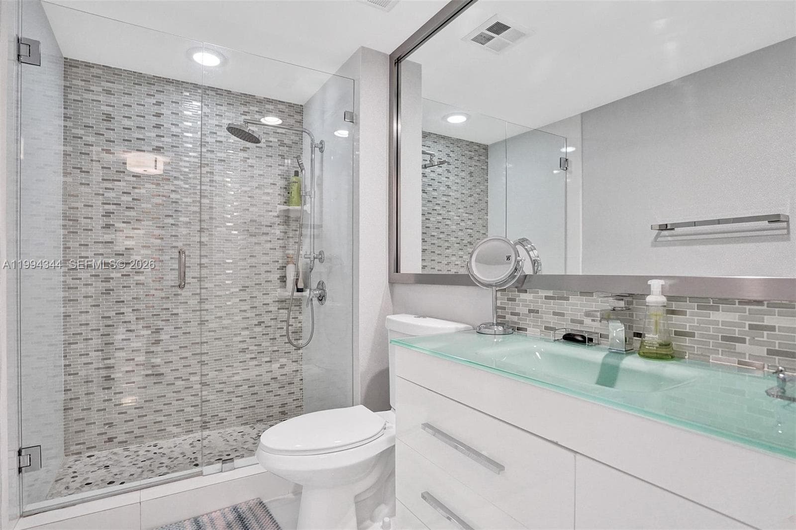 325 S Biscayne Blvd # 2519, Miami FL 33131 — 9