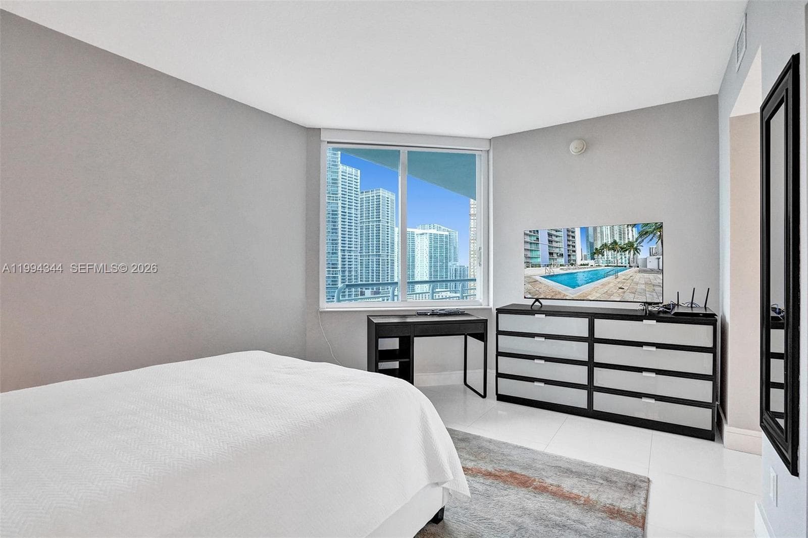 325 S Biscayne Blvd # 2519, Miami FL 33131 — 11