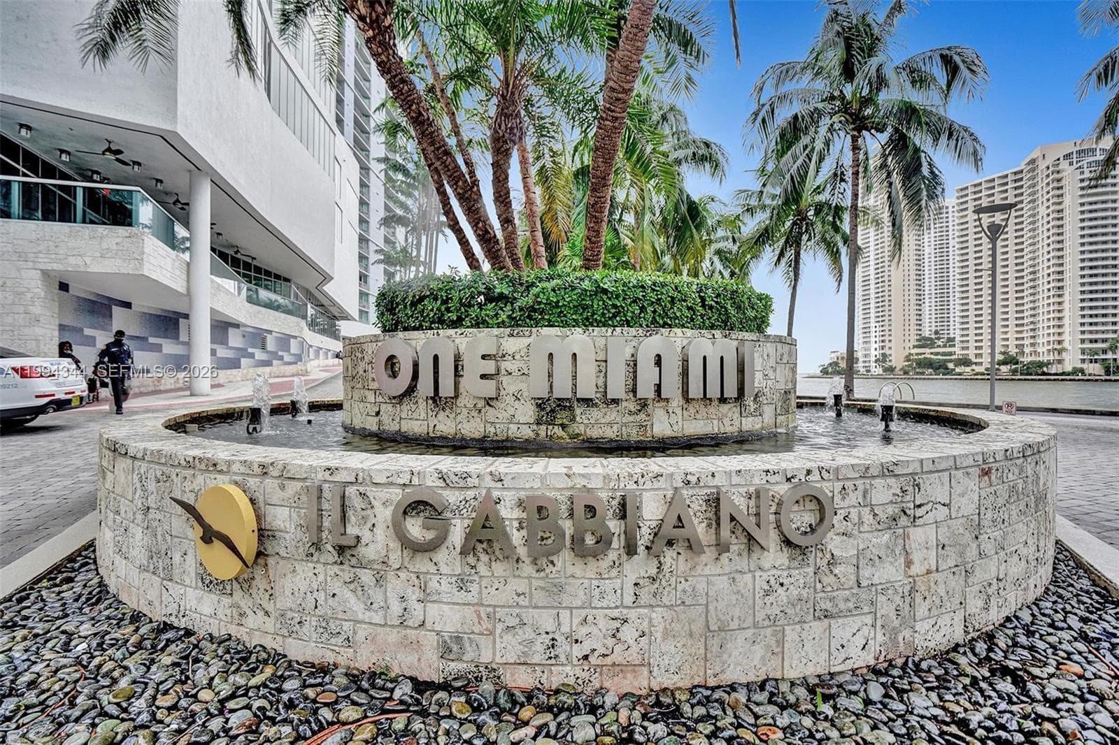 325 S Biscayne Blvd # 2519, Miami FL 33131 — 44