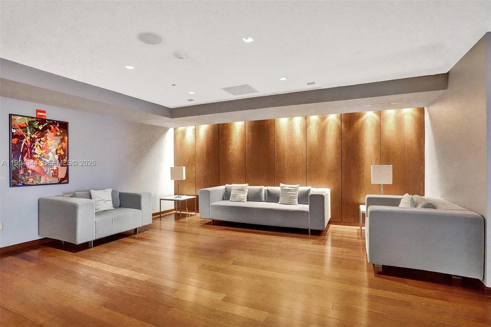325 S Biscayne Blvd # 2519, Miami FL 33131 — 40