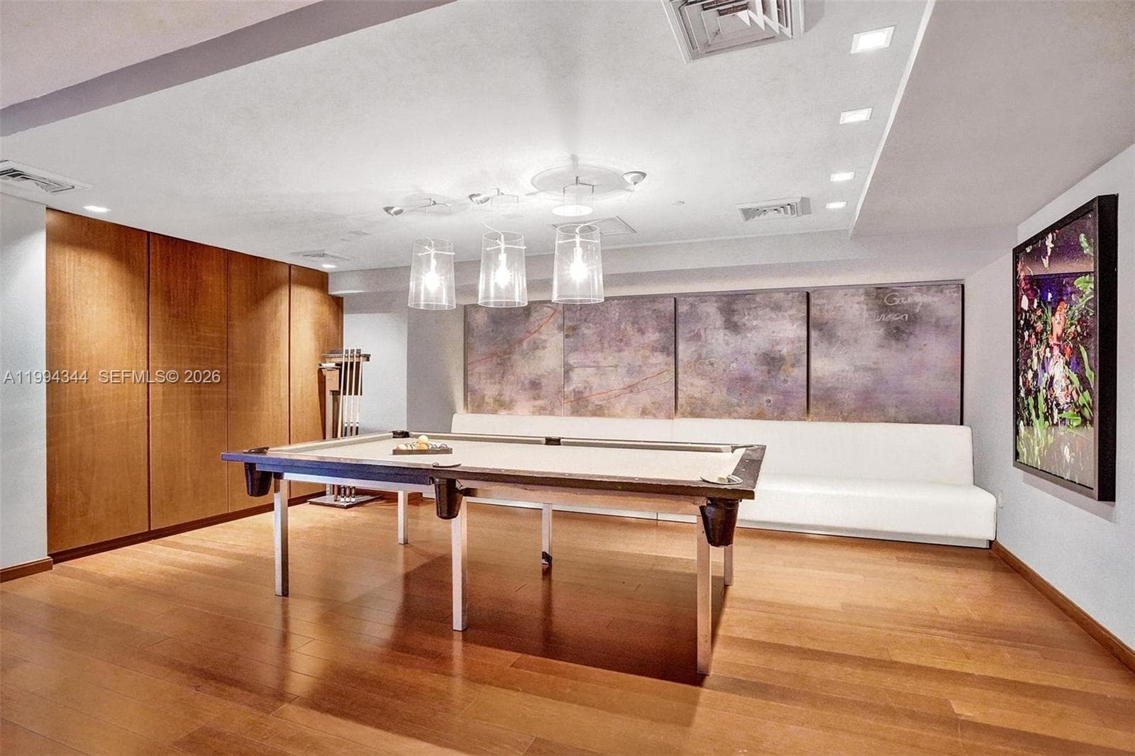325 S Biscayne Blvd # 2519, Miami FL 33131 — 39