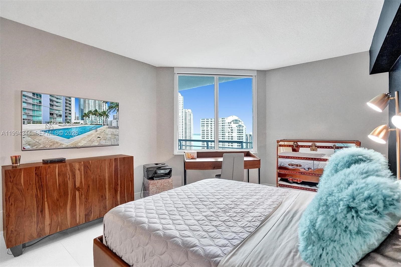 325 S Biscayne Blvd # 2519, Miami FL 33131 — 8