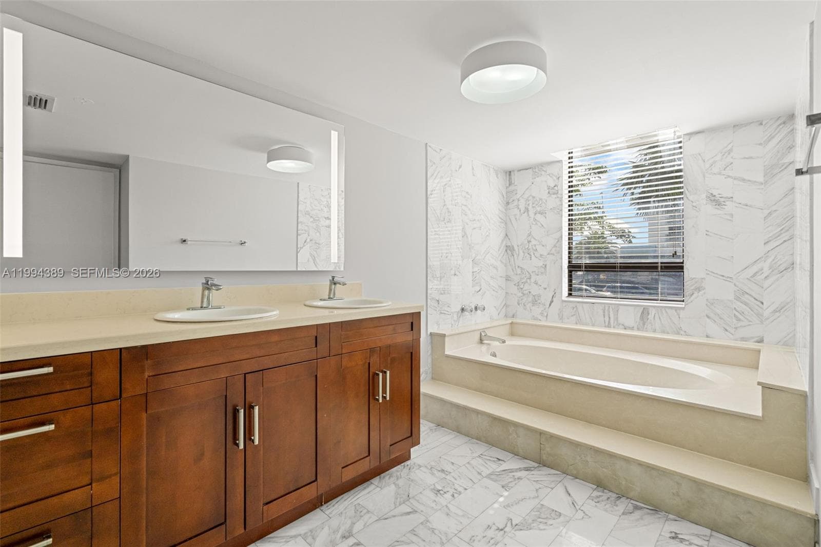 5845 Collins Ave # 101, Miami Beach FL 33140 — 24