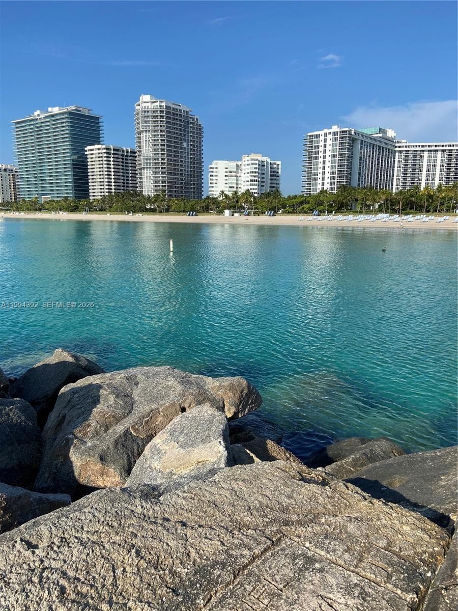 10275 Collins Ave # 806, Bal Harbour FL 33154 — 24