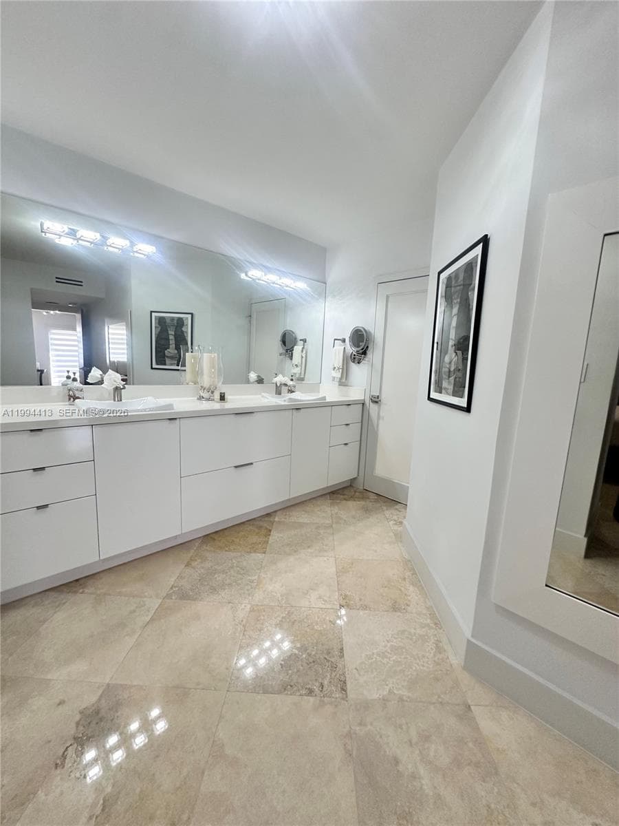 9225 Collins Ave # 1111, Surfside FL 33154 — 30