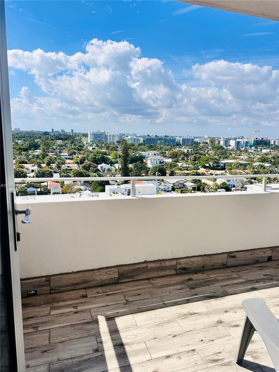 9225 Collins Ave # 1111, Surfside FL 33154 — 35