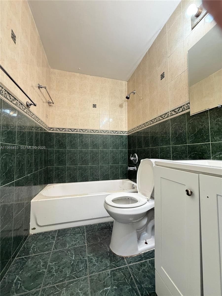 10000 NW 80th Ct # 2521, Hialeah Gardens FL 33016 — 9