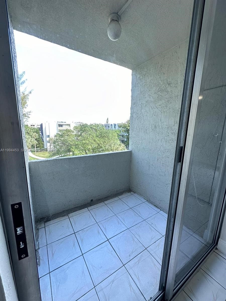10000 NW 80th Ct # 2521, Hialeah Gardens FL 33016 — 19