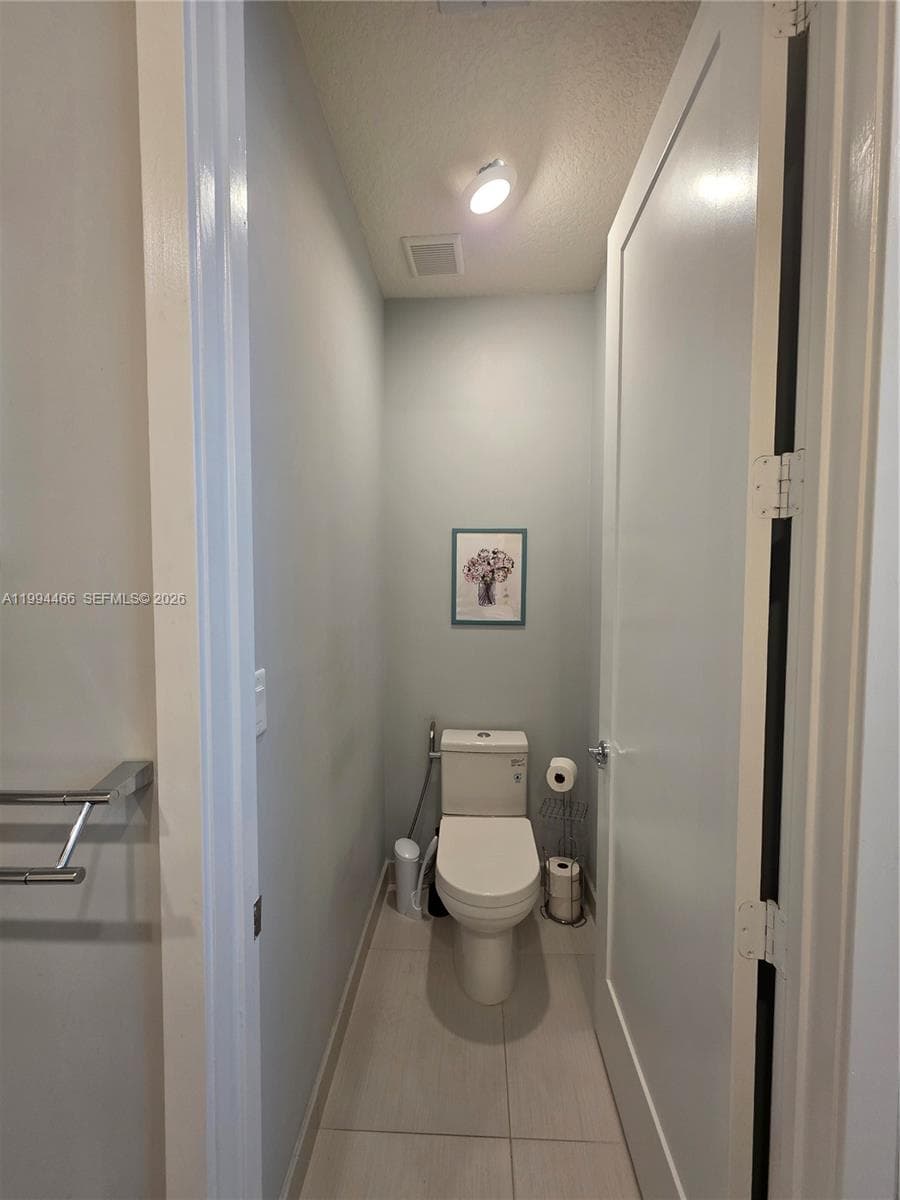 Landmark At Doral Condo N, Doral, FL — 16