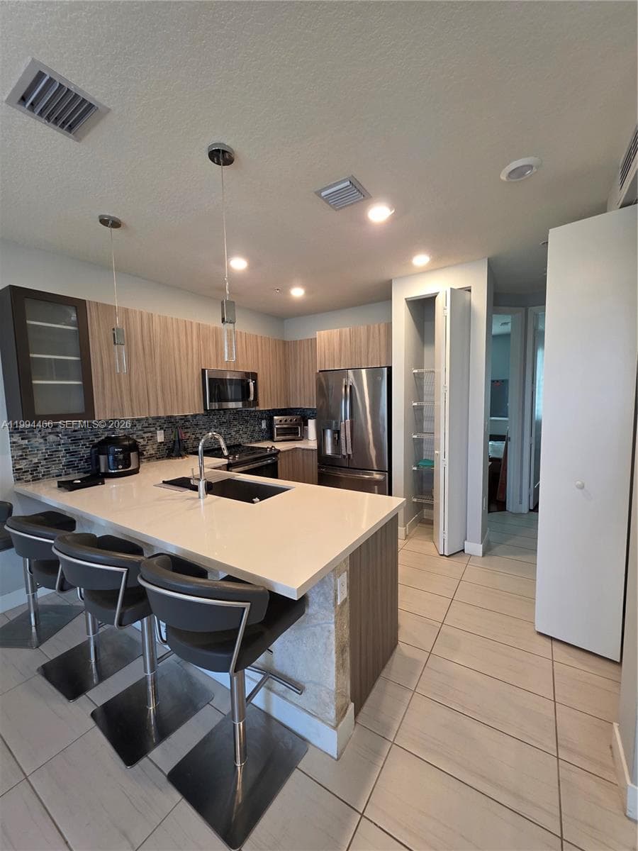 Landmark At Doral Condo N, Doral, FL — 9