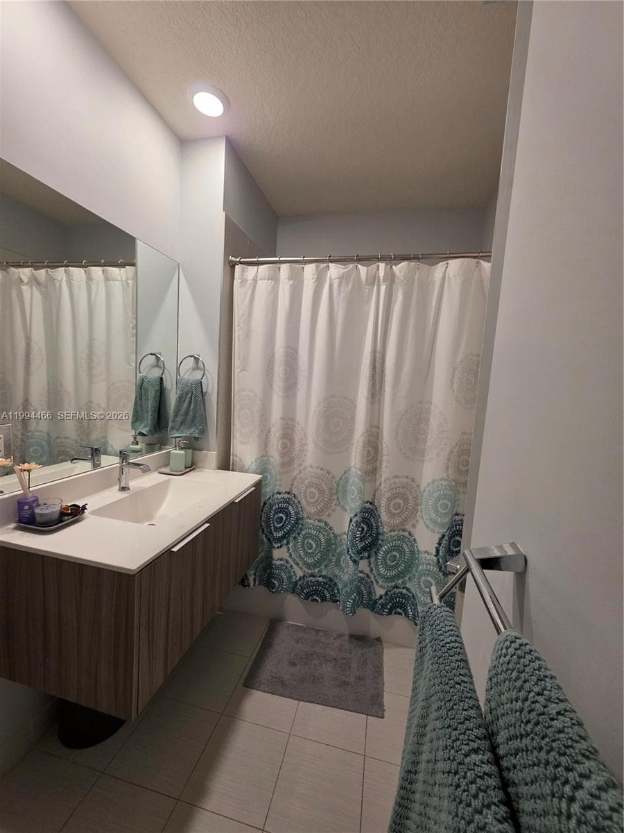 Landmark At Doral Condo N, Doral, FL — 25