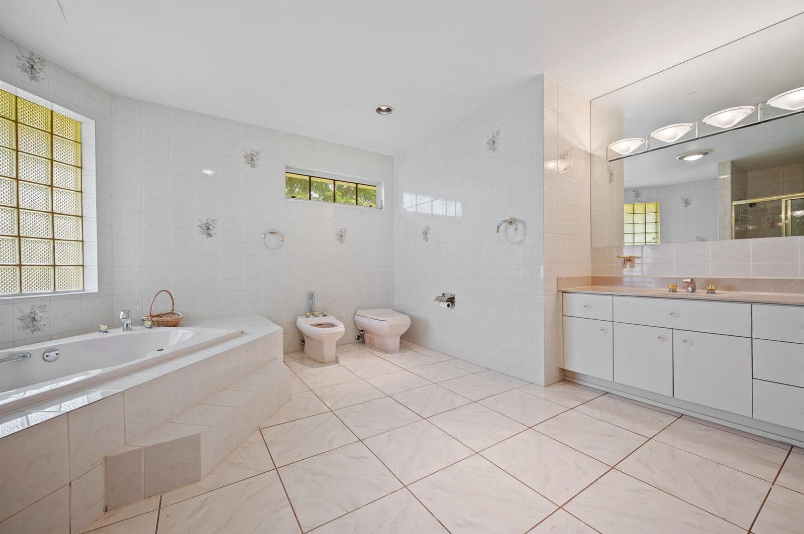 19340 SW 190th Street, Miami FL 33187 — 27