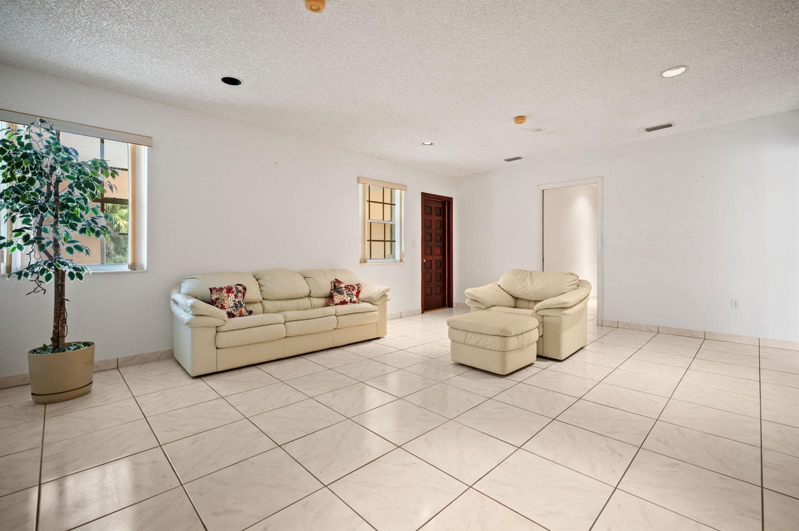 19340 SW 190th Street, Miami FL 33187 — 9