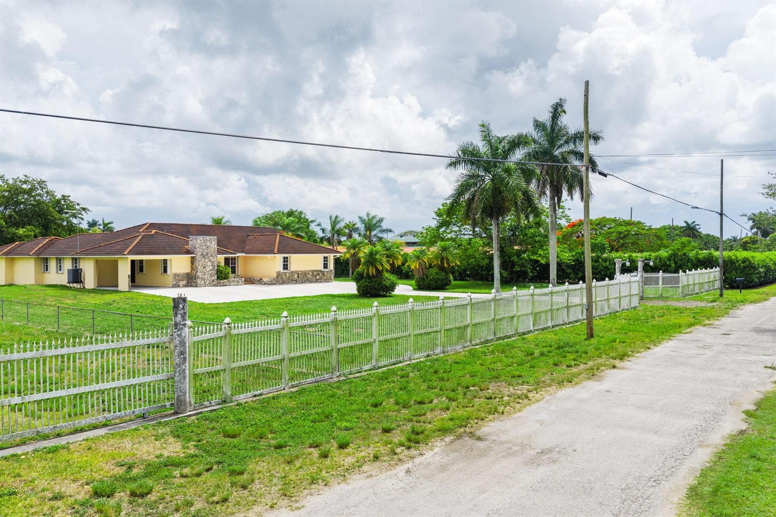 19340 SW 190th Street, Miami FL 33187 — 40