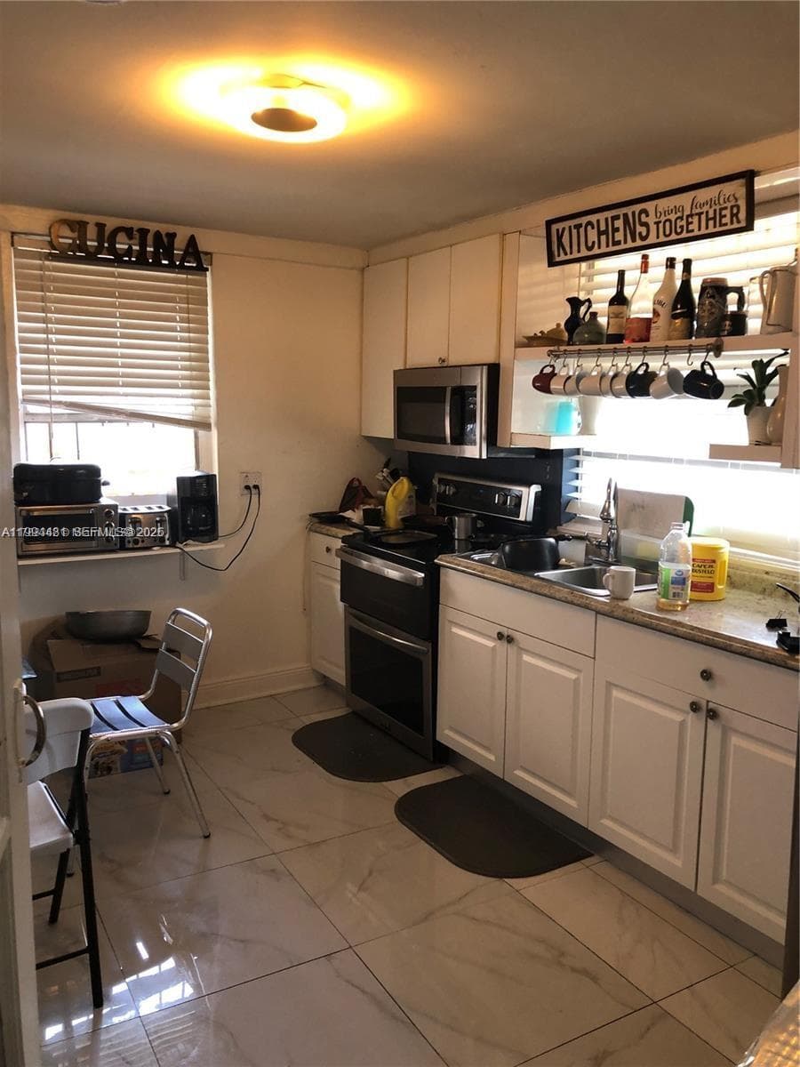 2231 SW 57th Ct, Miami FL 33155 — 9