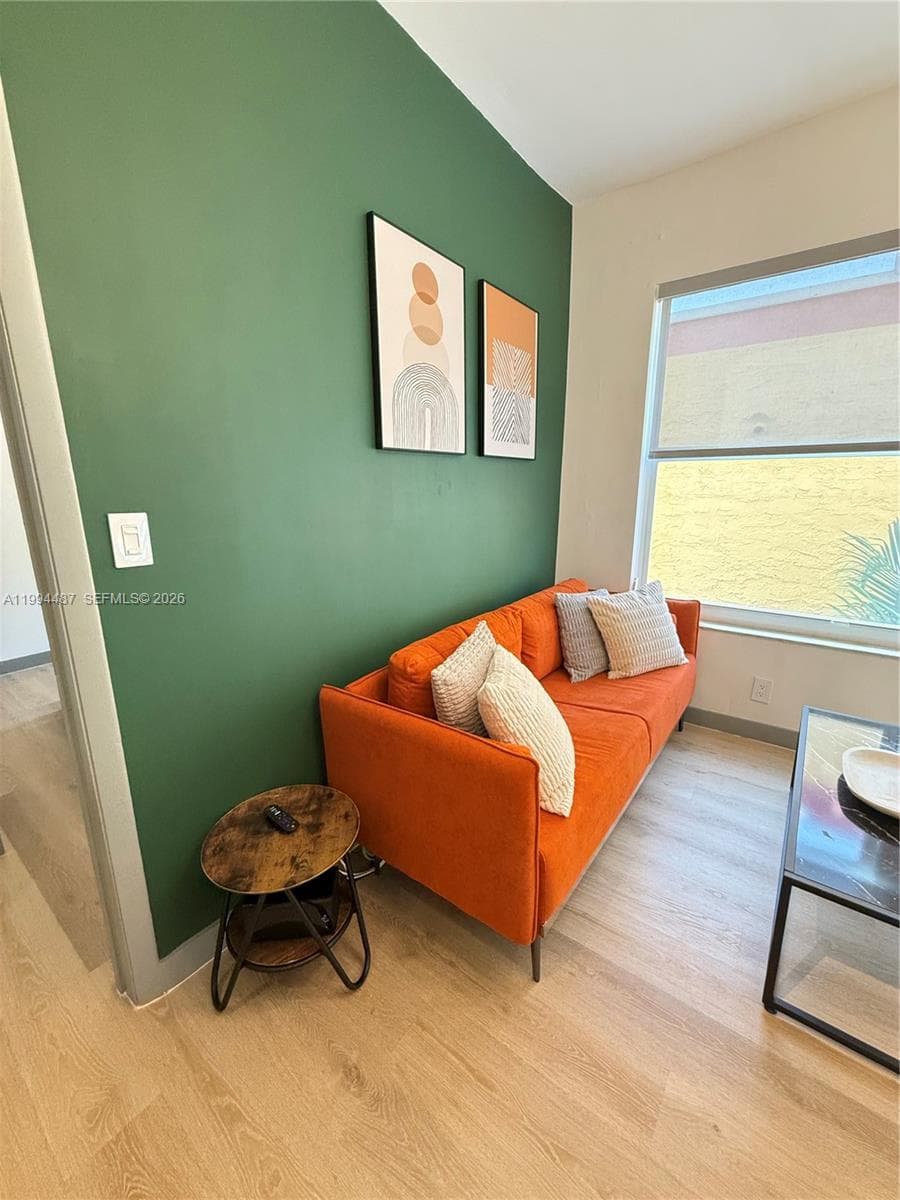 1320 Drexel Ave # 302, Miami Beach FL 33139 — 2