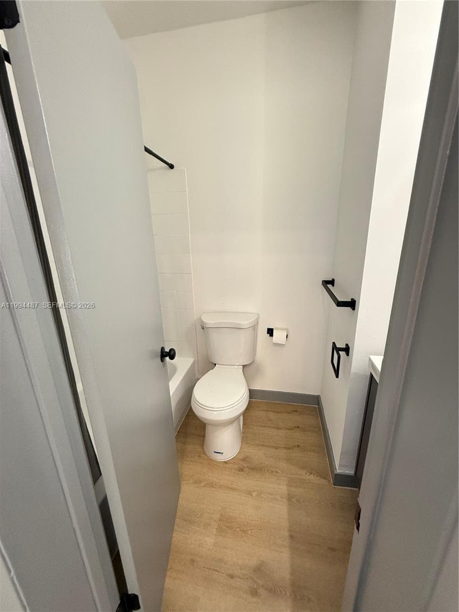 1320 Drexel Ave # 302, Miami Beach FL 33139 — 16