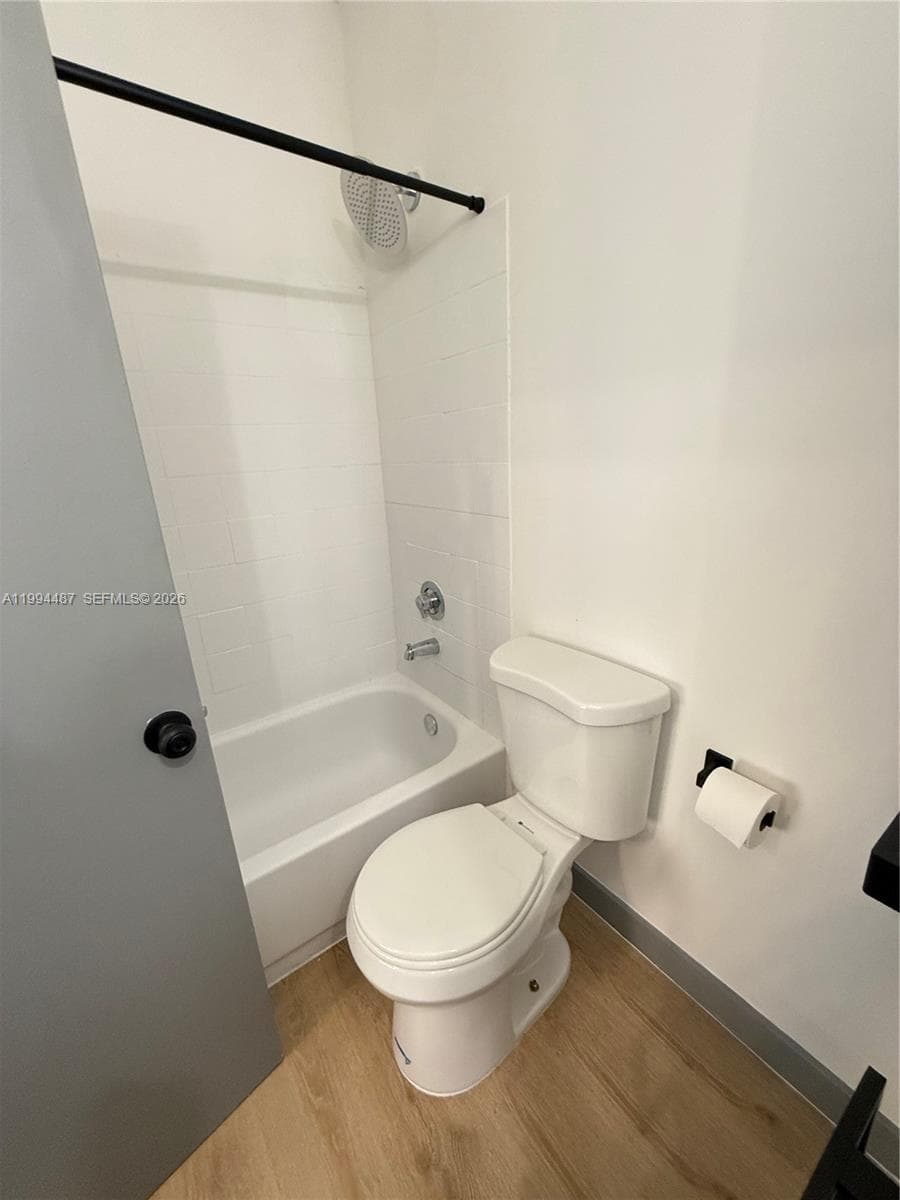1320 Drexel Ave # 302, Miami Beach FL 33139 — 14