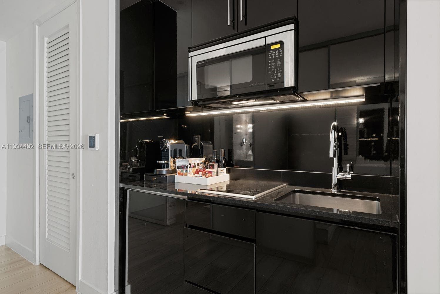 2201 Collins Ave # 532, Miami Beach FL 33139 — 11