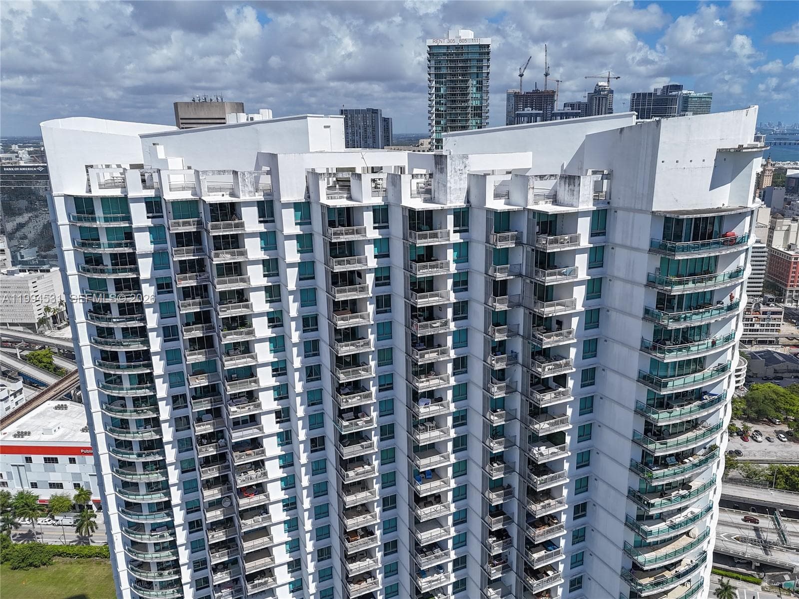 350 S Miami Ave # 4110, Miami FL 33130 — 32