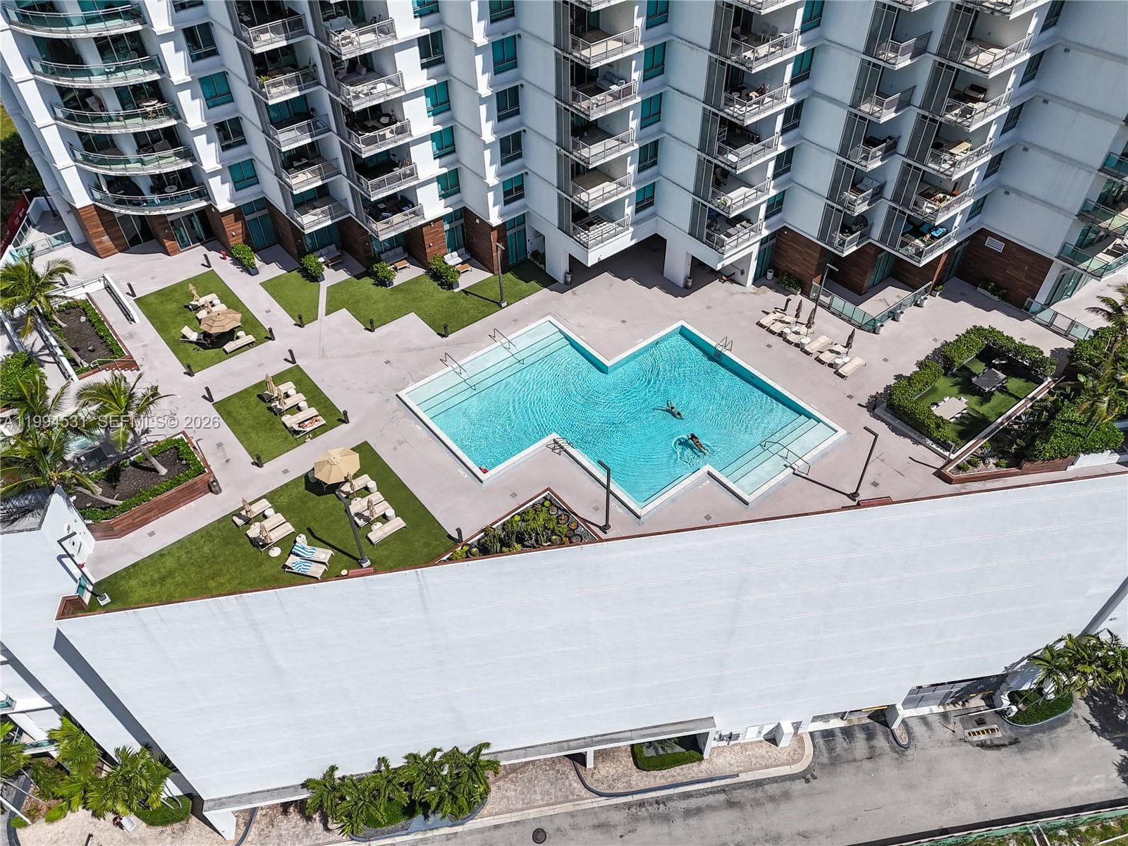 350 S Miami Ave # 4110, Miami FL 33130 — 34